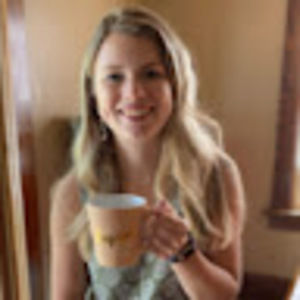 Meet your Posher, Abigail